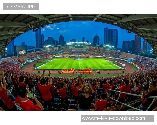 广州恒大主场迎战山东队全力争胜力争重返联赛巅峰